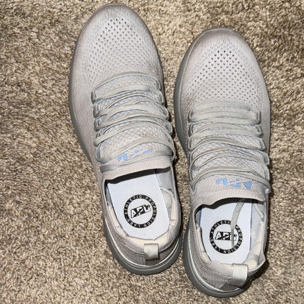 APL Men's Light Gray Sneakers